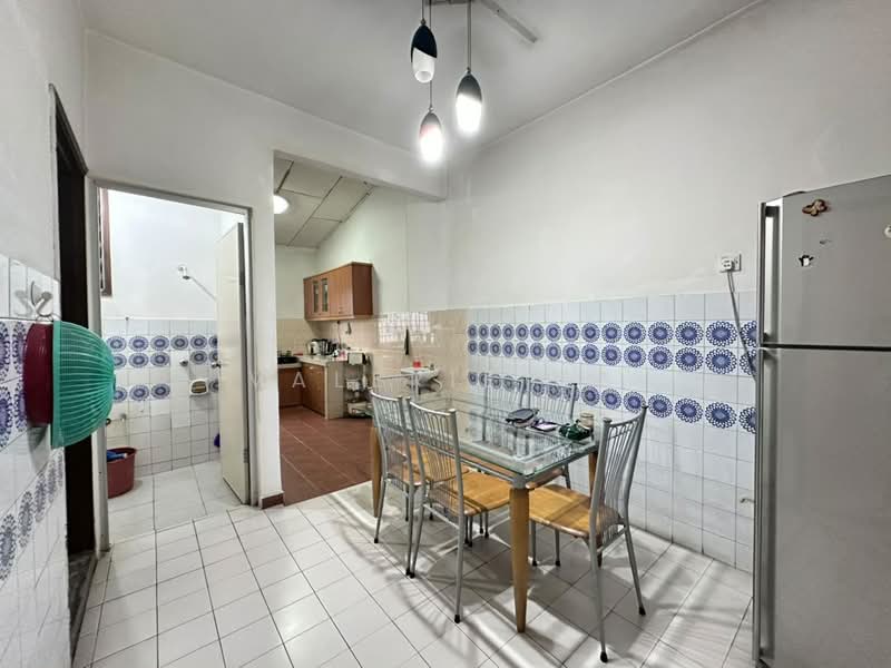 2-storey Terraced House for Sale in Taman Bukit Maluri (Kepong) - Valerie Ng - Kitchen - PropertyGuru.com.my