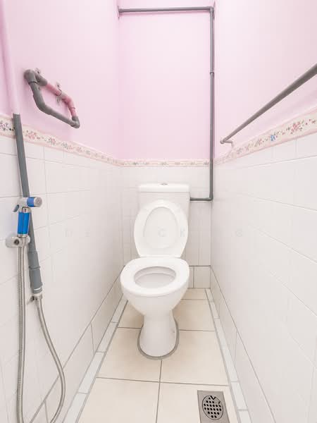 Rumah Teres 1 Tingkat untuk Dijual di Taman Keladi (Sungai Petani) - Derrick Ng - Bathroom - PropertyGuru.com.my