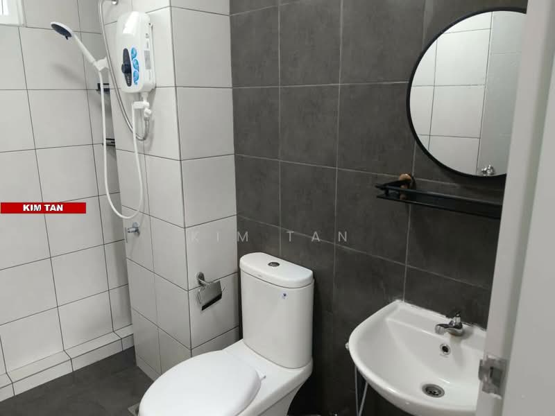Kondominium untuk Disewa di Fairview Residence - Kim Tan - Bathroom - PropertyGuru.com.my