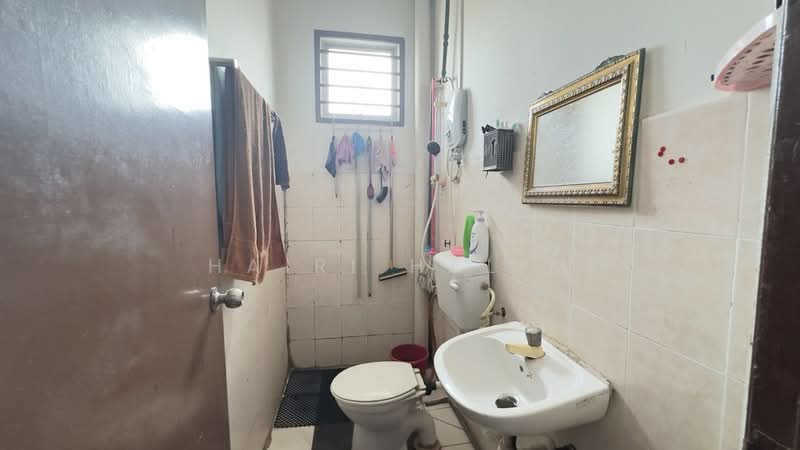 2-storey Terraced House for Sale in Bandar Saujana Putra (Tanjong Duabelas) - Hairi Halim - PropertyGuru.com.my