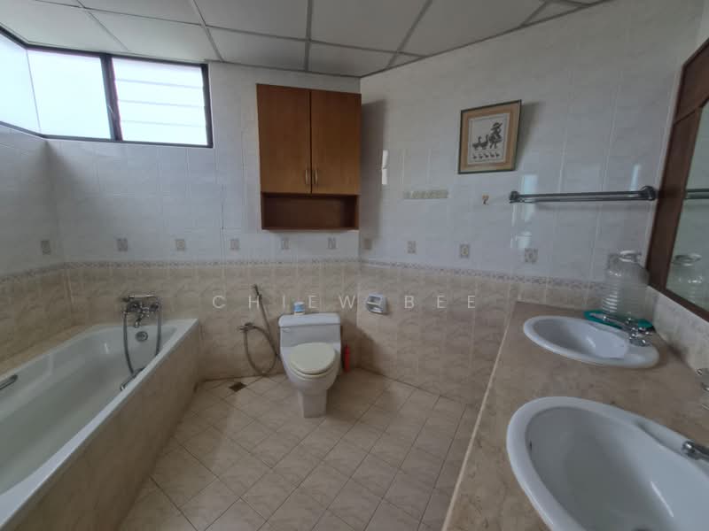 Kondominium untuk Disewa di Sri Pangkor Condominium - Chiew Bee - Bathroom - PropertyGuru.com.my