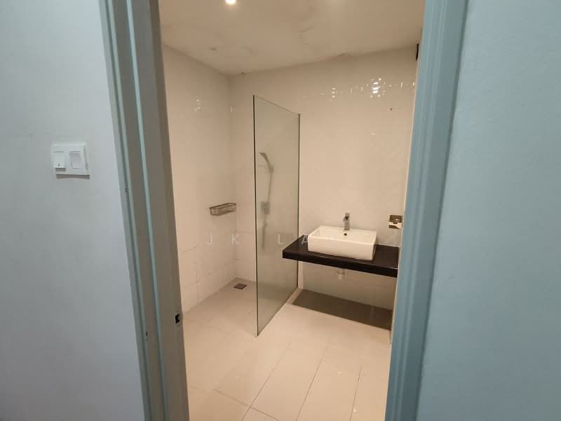 Condominium for Sale at Zefer Hill Residence - JK Lau - Bathroom - PropertyGuru.com.my