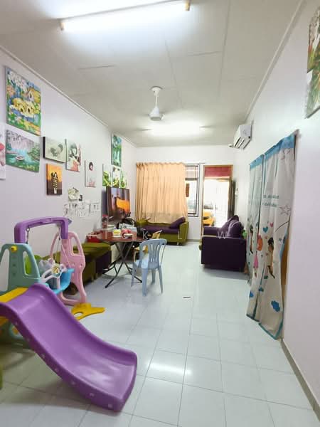 Rumah Teres 1 Tingkat untuk Disewa di Taman Daya (Johor Bahru) - Nick Low - Living Room - PropertyGuru.com.my