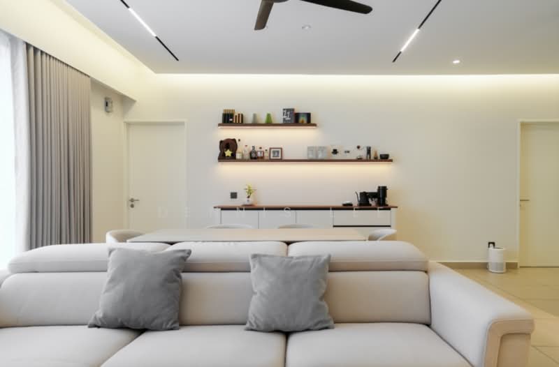 Kondominium untuk Dijual di Setia Sky 88 - Dennis Lee - Living Room - PropertyGuru.com.my