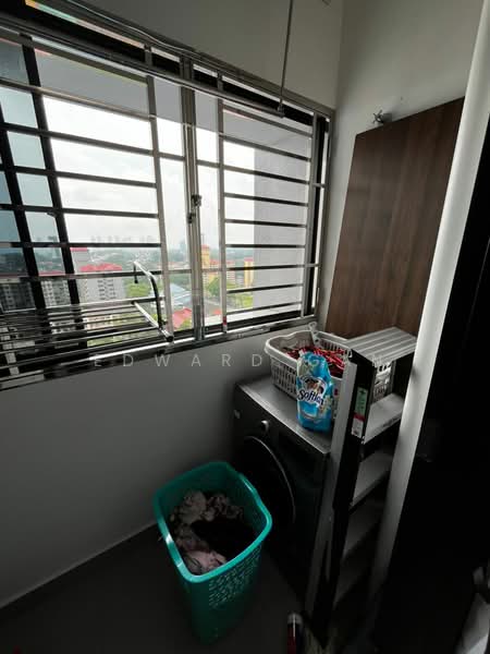 Servis Apartment untuk Dijual di Veranda Residence - Edward Gan - Balcony - PropertyGuru.com.my