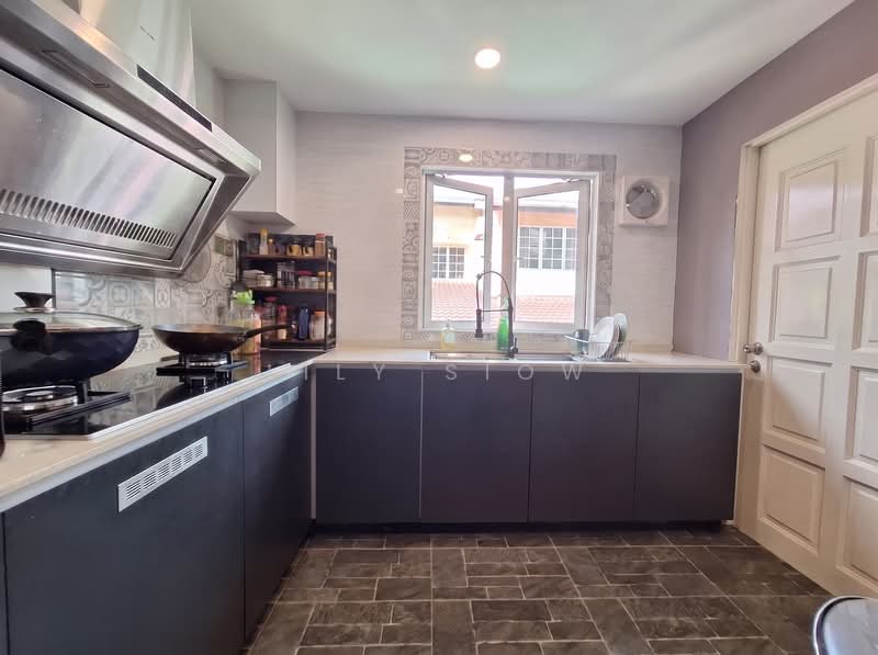 2-storey Terraced House for Sale in Usj 2 (Subang Jaya) - Lily Siow - Kitchen - PropertyGuru.com.my