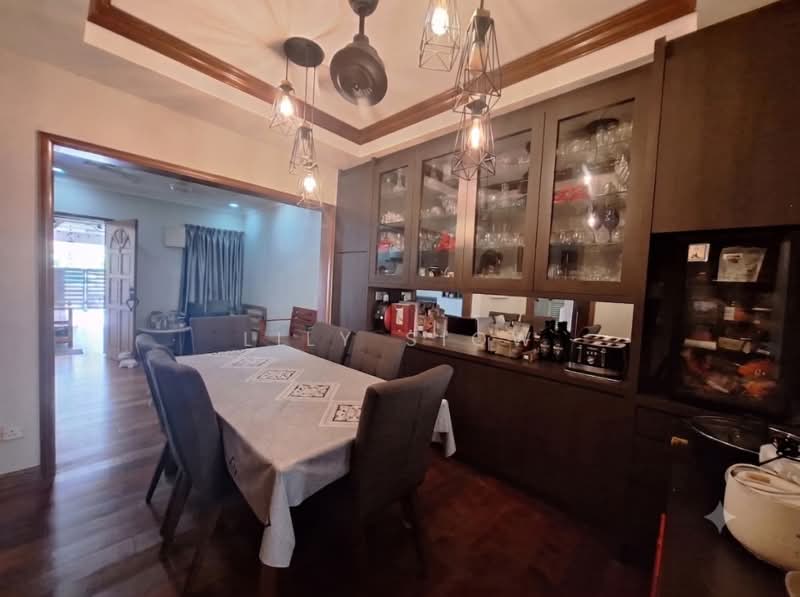 2-storey Terraced House for Sale in Usj 2 (Subang Jaya) - Lily Siow - Dining Room - PropertyGuru.com.my