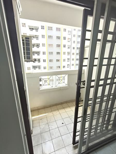 Kondominium untuk Dijual di Pelangi Damansara - Izzati Mat - Balcony - PropertyGuru.com.my