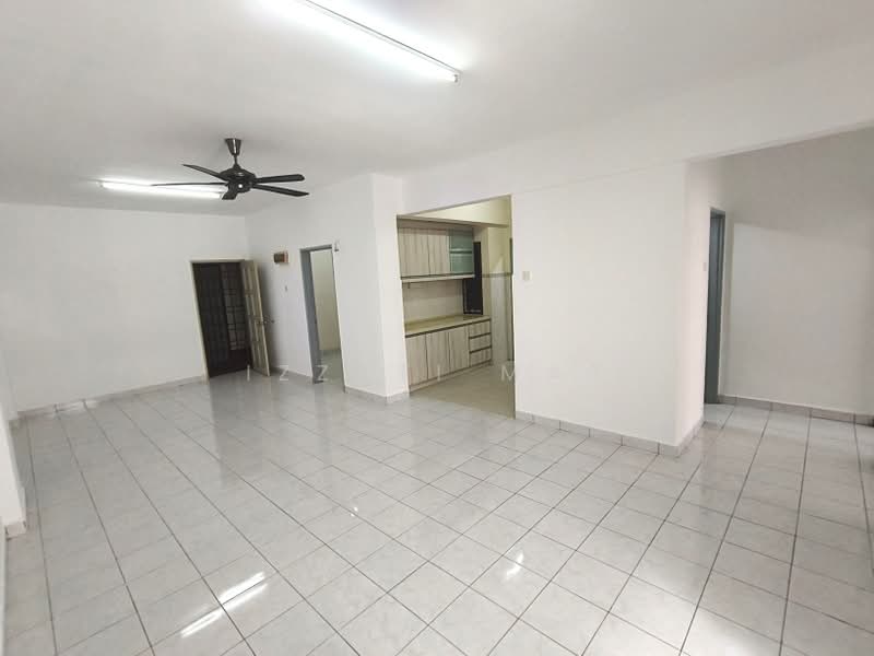 Kondominium untuk Dijual di Pelangi Damansara - Izzati Mat - Living Room - PropertyGuru.com.my