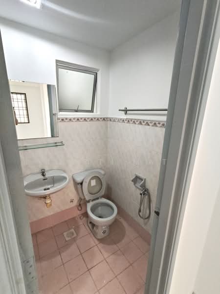 Kondominium untuk Dijual di Pelangi Damansara - Izzati Mat - Bathroom - PropertyGuru.com.my