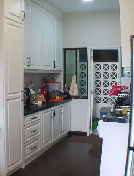 Kondominium untuk Dijual di Armanee - Shiqin Saidin - Kitchen - PropertyGuru.com.my