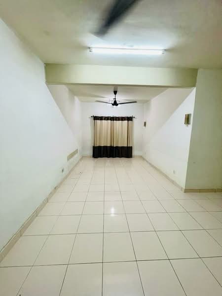 Pangsapuri untuk Disewa di Melur Apartment - Jaykay Ng - Living Room - PropertyGuru.com.my