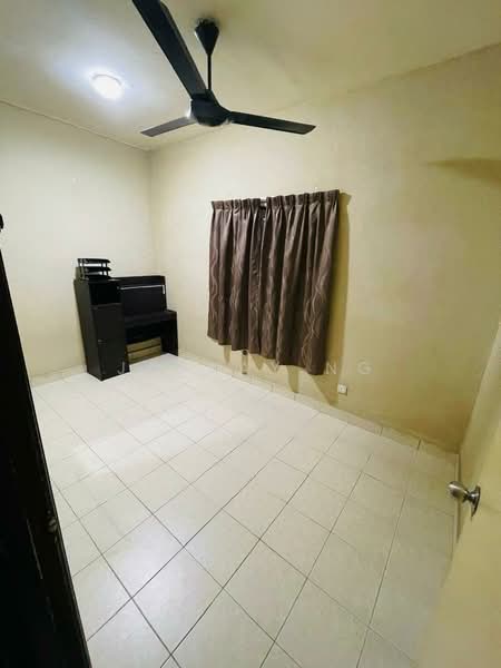 Pangsapuri untuk Disewa di Melur Apartment - Jaykay Ng - Bedroom - PropertyGuru.com.my
