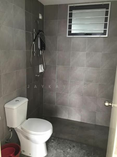 Kondominium untuk Disewa di Sky Awani Residensi 2 - Jaykay Ng - Bathroom - PropertyGuru.com.my