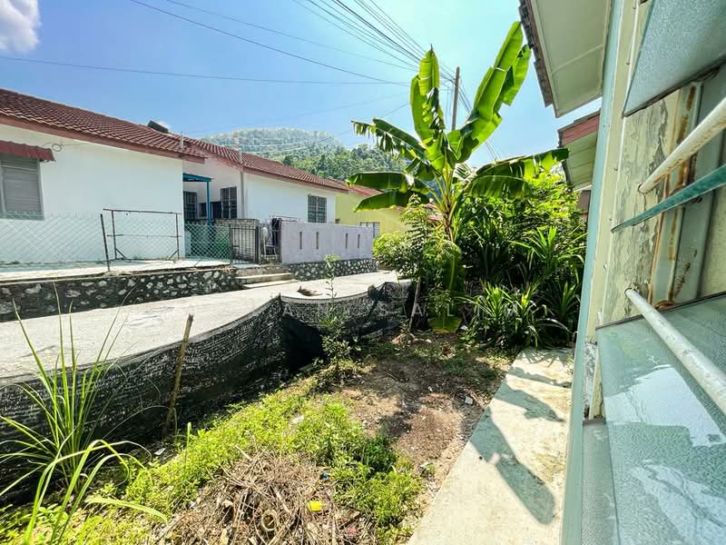 Rumah Teres 1 Tingkat untuk Dijual di Taman Sri Pulasan (Seremban) - Azlan Salim - PropertyGuru.com.my