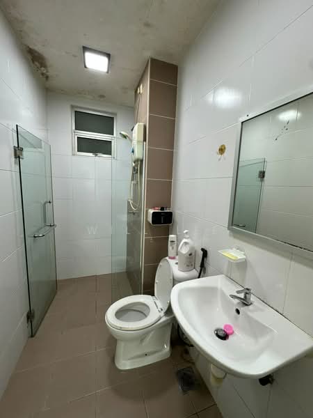 Condominium for Rent at Fairway Suites - Will Lee - Bathroom - PropertyGuru.com.my