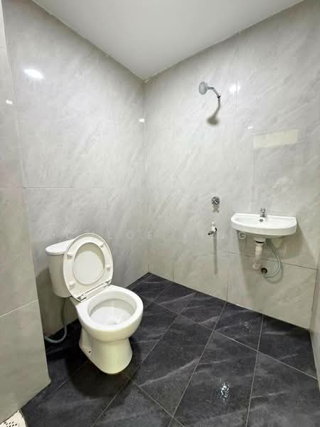 2-storey Terraced House for Sale in Johor Bahru (Johor) - Chloe Ying - Bathroom - PropertyGuru.com.my