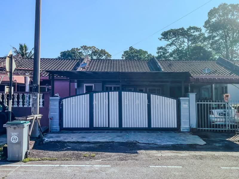 Rumah Teres 2 Tingkat untuk Dijual di Taman Bukit Chedang (Seremban) - Azlan Salim - PropertyGuru.com.my