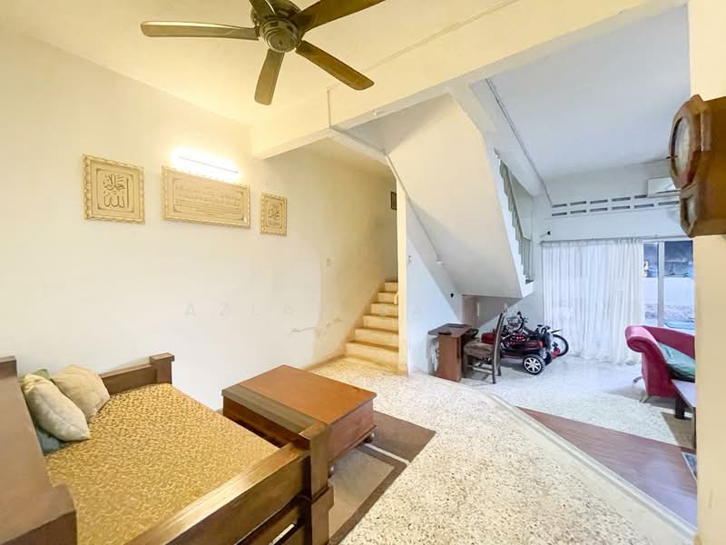 Rumah Teres 2 Tingkat untuk Dijual di Taman Bukit Chedang (Seremban) - Azlan Salim - PropertyGuru.com.my