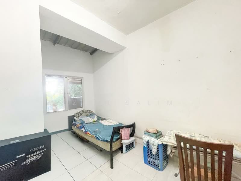 Rumah Teres 2 Tingkat untuk Dijual di Taman Bukit Chedang (Seremban) - Azlan Salim - PropertyGuru.com.my