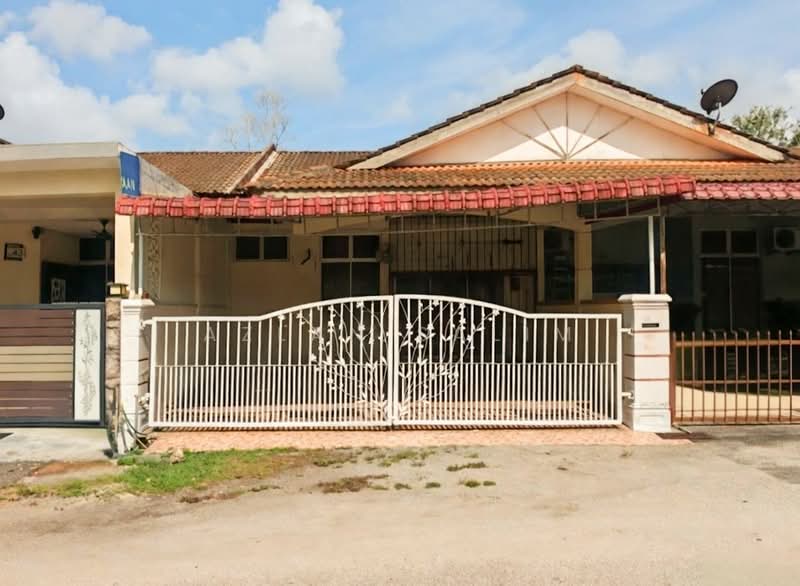Rumah Teres 1 Tingkat untuk Dijual di Taman Bukit Chedang (Seremban) - Azlan Salim - PropertyGuru.com.my