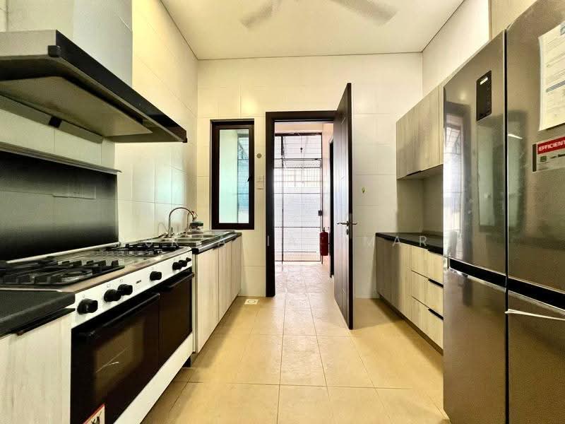 Semi-Detached House for Sale in Desa Sri Hartamas (Sri Hartamas) - Nur Alia Omar - Kitchen - PropertyGuru.com.my