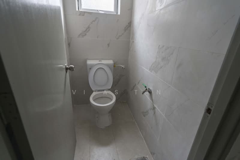 Shop for Rent in Seksyen U13 (Setia Alam) - Vitas Tan - Bathroom - PropertyGuru.com.my