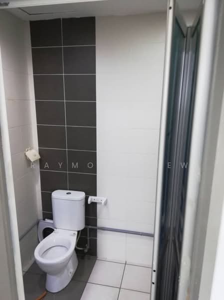 Condominium for Sale at First Residence (Residensi Unggul) - Raymond Siew - Bathroom - PropertyGuru.com.my