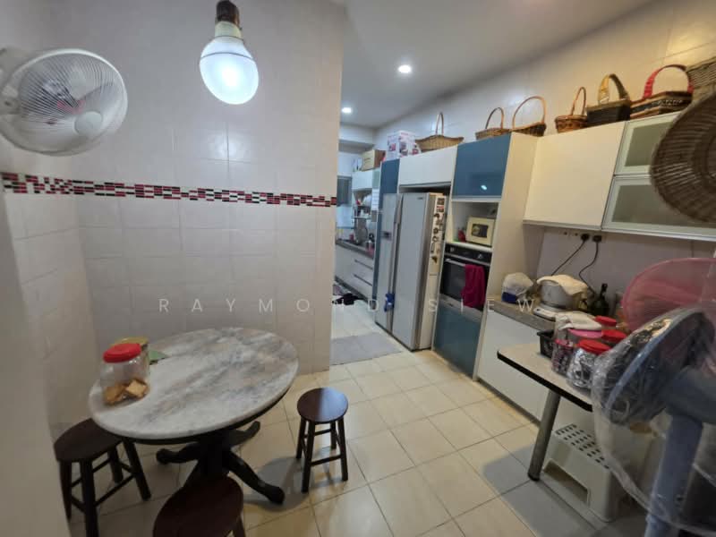 Semi-Detached House for Sale in Sutera Damansara (Damansara Damai) - Raymond Siew - Kitchen - PropertyGuru.com.my