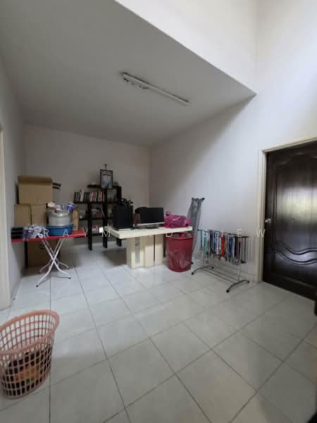 Semi-Detached House for Sale in Sutera Damansara (Damansara Damai) - Raymond Siew - Study - PropertyGuru.com.my