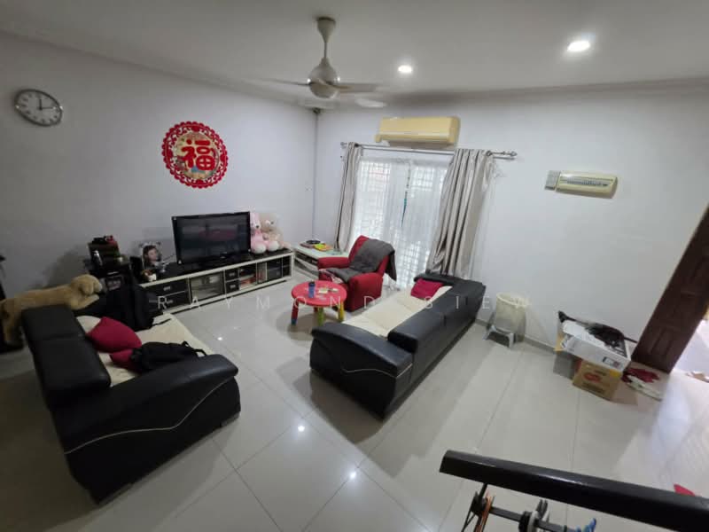 Semi-Detached House for Sale in Sutera Damansara (Damansara Damai) - Raymond Siew - Living Room - PropertyGuru.com.my