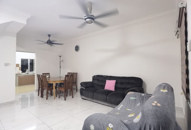 2-storey Terraced House for Rent in Setia Alam (Selangor) - Eve Wong - Living Room - PropertyGuru.com.my