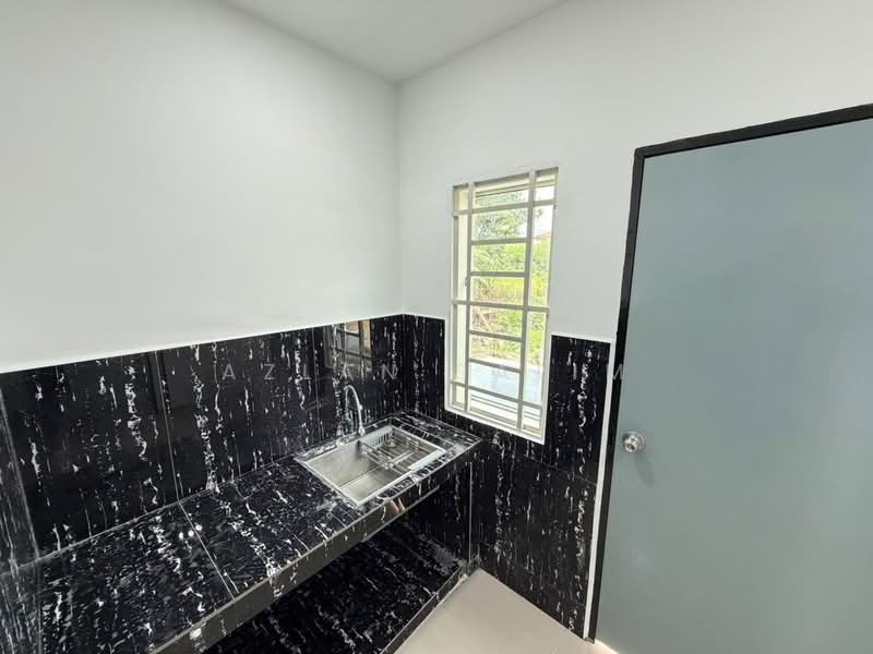 Rumah Teres 1 Tingkat untuk Dijual di Taman Indah (Sikamat) - Azlan Salim - PropertyGuru.com.my