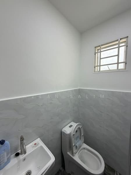Rumah Teres 1 Tingkat untuk Dijual di Taman Indah (Sikamat) - Azlan Salim - PropertyGuru.com.my