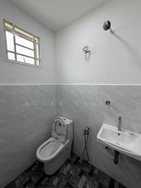 Rumah Teres 1 Tingkat untuk Dijual di Taman Indah (Sikamat) - Azlan Salim - PropertyGuru.com.my