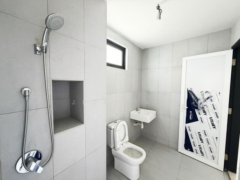 2-storey Terraced House for Rent in Bandar Cassia (Batu Kawan) - Jerry Tan - Bathroom - PropertyGuru.com.my