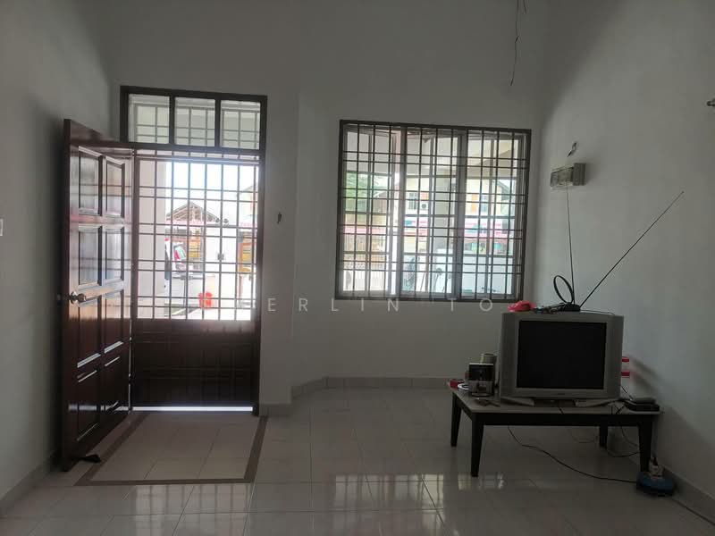Rumah Teres 1 Tingkat untuk Dijual di Taman Impian Emas (Skudai) - Sherlin To - Living Room - PropertyGuru.com.my