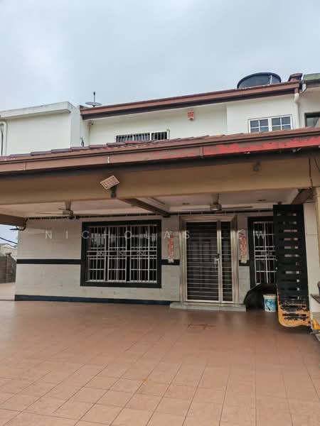 Rumah Teres 2 Tingkat untuk Dijual di Serdang (Seri Kembangan) - Nicholas Lew - Exterior - PropertyGuru.com.my