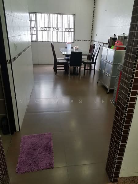Rumah Teres 2 Tingkat untuk Dijual di Serdang (Seri Kembangan) - Nicholas Lew - PropertyGuru.com.my
