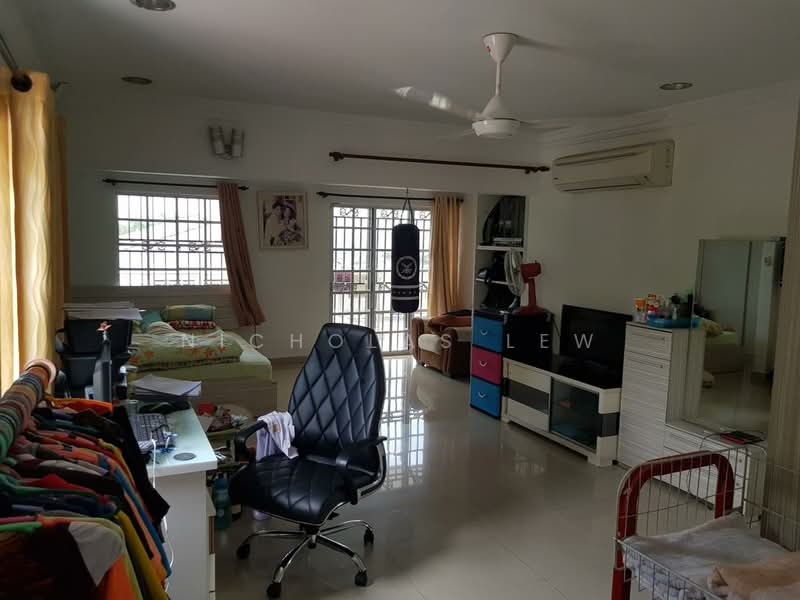 Rumah Teres 2 Tingkat untuk Dijual di Serdang (Seri Kembangan) - Nicholas Lew - PropertyGuru.com.my