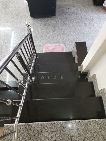 Rumah Teres 2 Tingkat untuk Dijual di Serdang (Seri Kembangan) - Nicholas Lew - PropertyGuru.com.my
