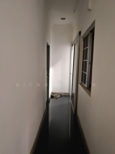 Rumah Teres 2 Tingkat untuk Dijual di Serdang (Seri Kembangan) - Nicholas Lew - PropertyGuru.com.my