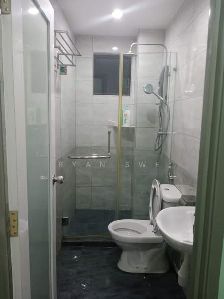 Apartment for Sale at Bougainvilla - Ryan Swe - Bathroom - PropertyGuru.com.my