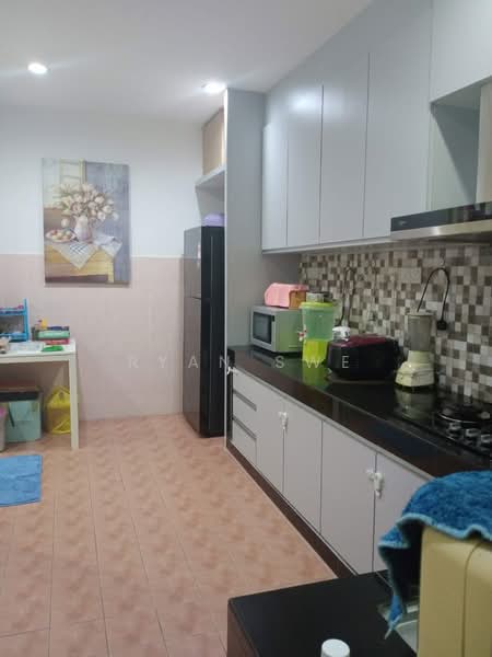 Apartment for Sale at Bougainvilla - Ryan Swe - Kitchen - PropertyGuru.com.my