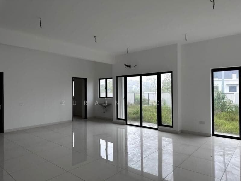 Semi-Detached House for Sale in Elmina (Shah Alam) - Zuraini Soh - Living Room - PropertyGuru.com.my