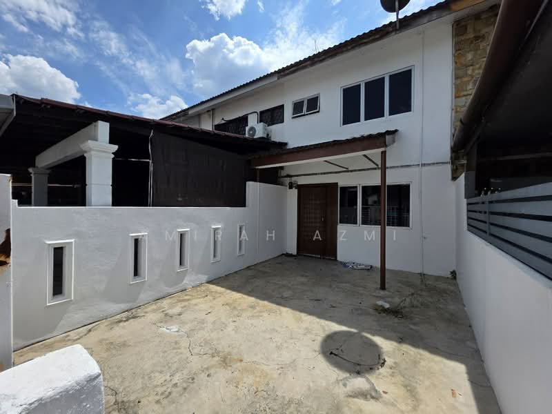 Rumah Teres 2 Tingkat untuk Disewa di Taman Sri Muda (Shah Alam) - Amirah Azmi - PropertyGuru.com.my