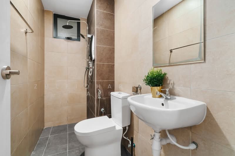Servis Apartment untuk Disewa di AraTre' Residences - Zulfiqhar Zainal Abidin - Bathroom - PropertyGuru.com.my