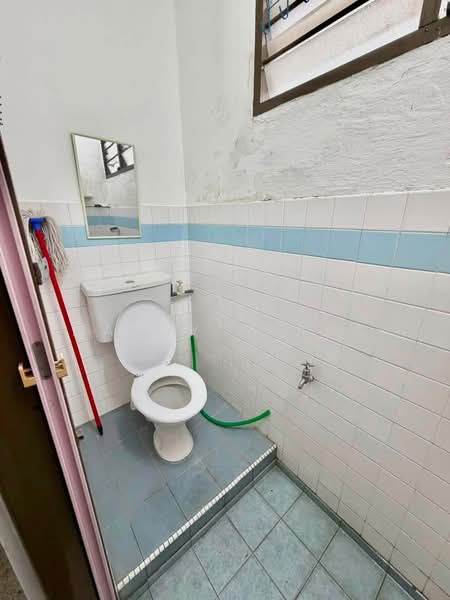 1-storey Terraced House for Rent in Ipoh (Perak) - Mandy Phang - Bathroom - PropertyGuru.com.my