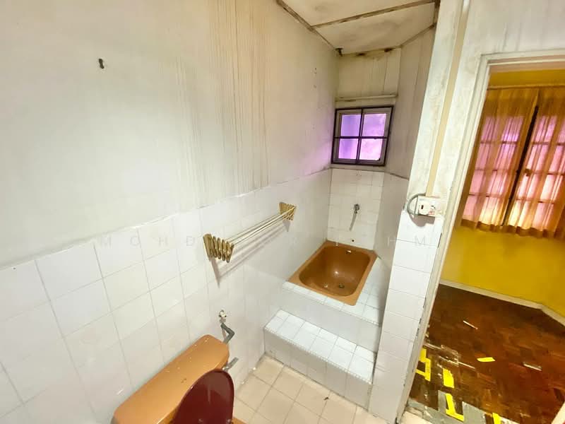 Rumah Teres 2 Tingkat untuk Dijual di Seksyen 8 (Shah Alam) - Mohd Nor Fahmi - PropertyGuru.com.my