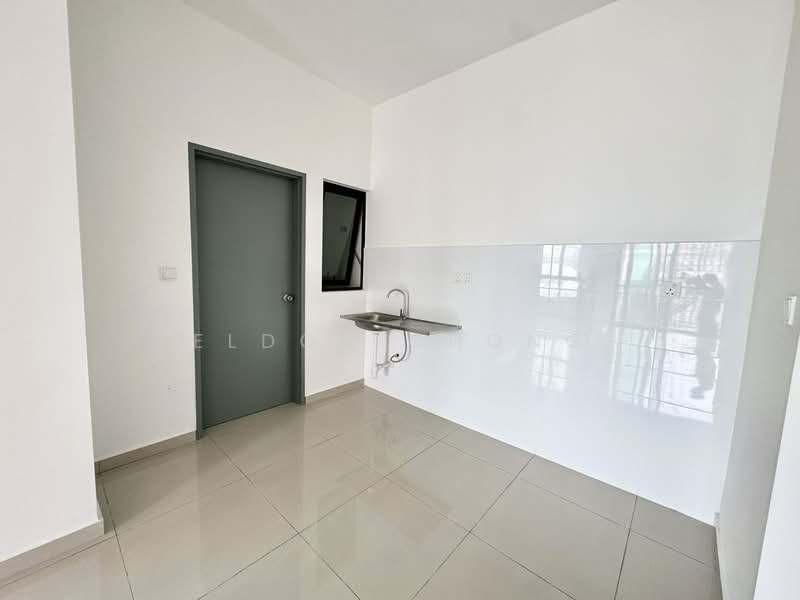 Kediaman Servis untuk Dijual di Parkland Residence @ Kajang 2 - Eldon Chong - Kitchen - PropertyGuru.com.my